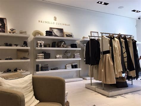 brunello cucinelli outlet store online.